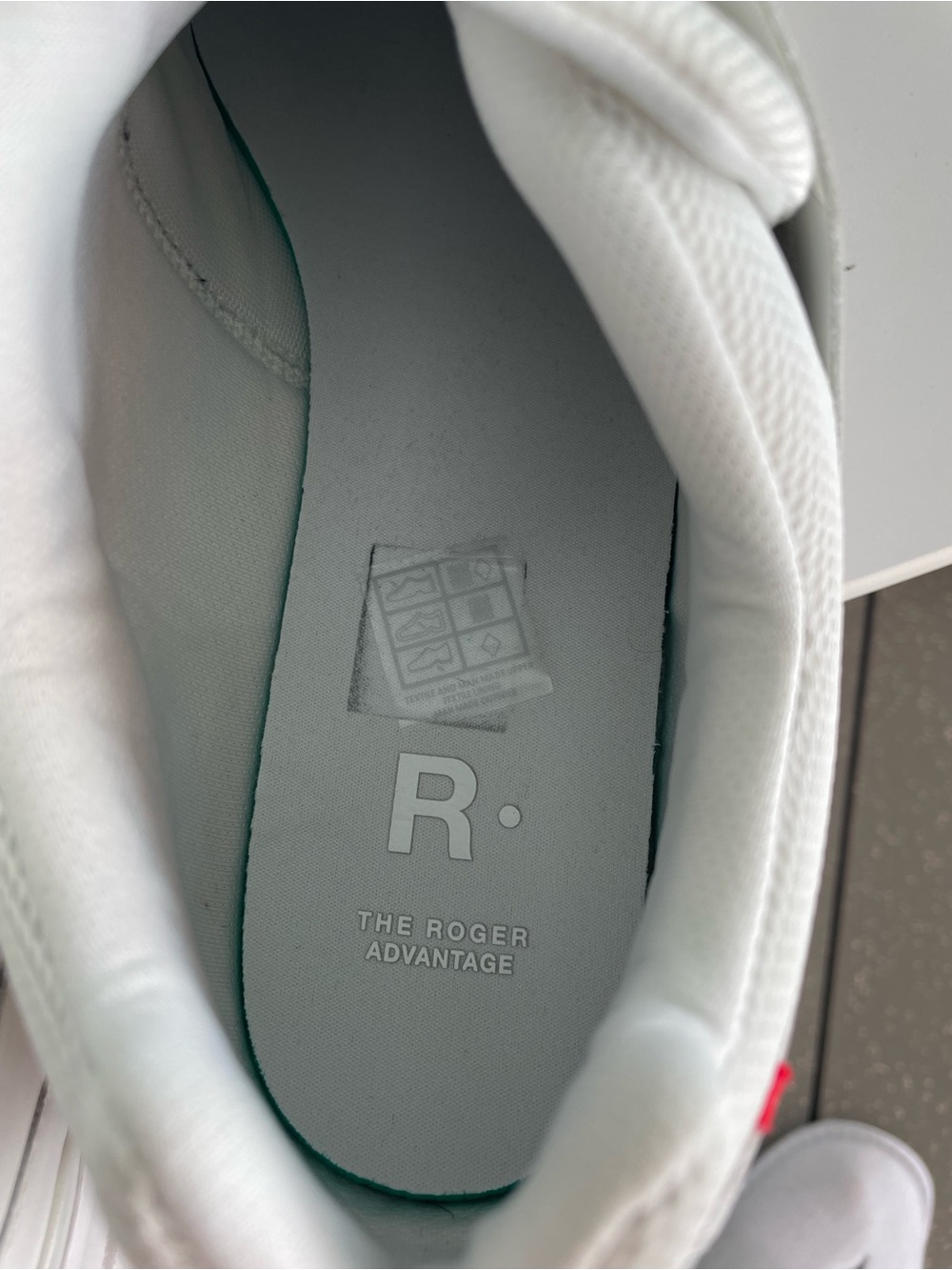 ON CLOUD THE ROGER ADVANTAGE
SHOES Size 14 White - Picture 10 of 14